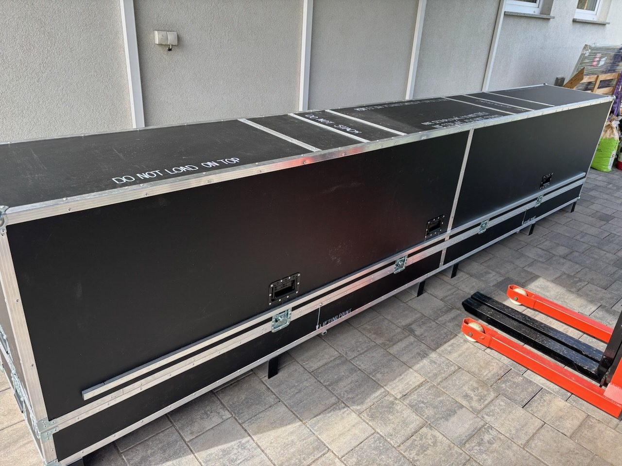 Transport case for a radar antenna